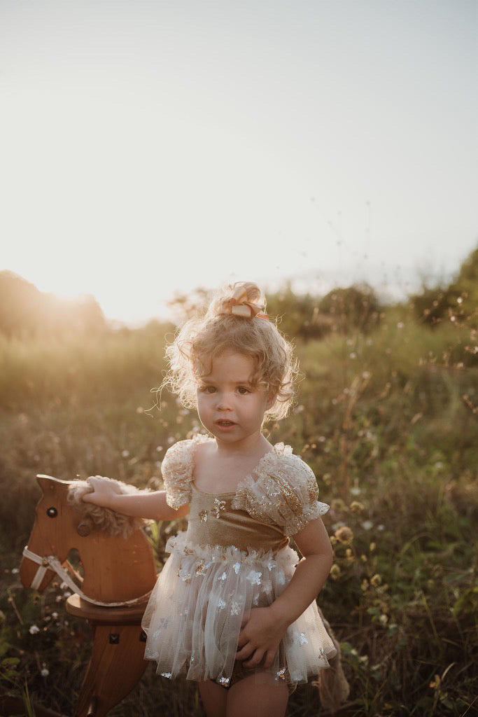 FLEUR MARGOT Photography prop dress for girls with floral details, perfect for outdoor photoshoots