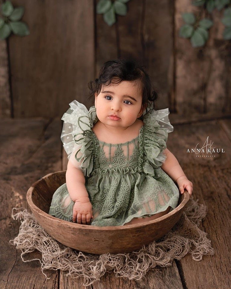 Perfect For: Weddings, birthday parties, and family photoshoots Flower girl attire Any event where a touch of vintage elegance is desired