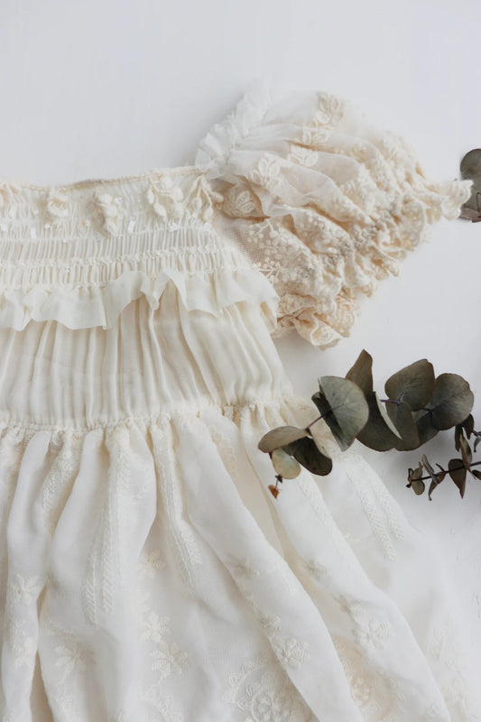 Boho Beauty: The Perfect Puff Sleeve Dress with Vintage Lace and Embroidered Chiffon